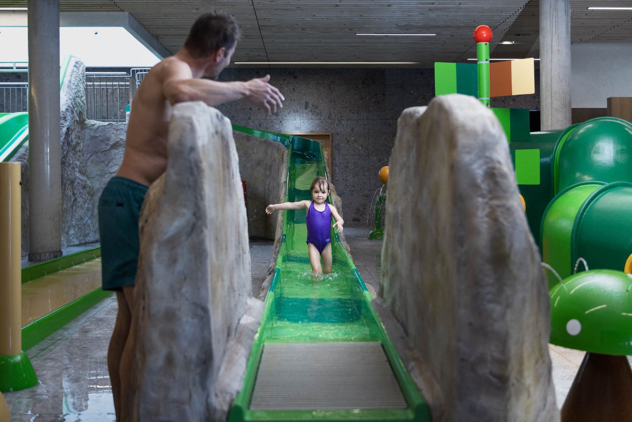 05_FamilyPool_9946_W.jpg